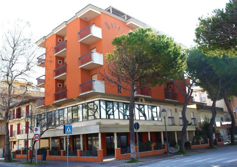 Hotel Caesar Misano Adriatico Exterior photo